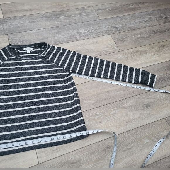 Market & Spruce white and heathered gray horizontal striped long sleeve shirt sm - Picture 4 of 8